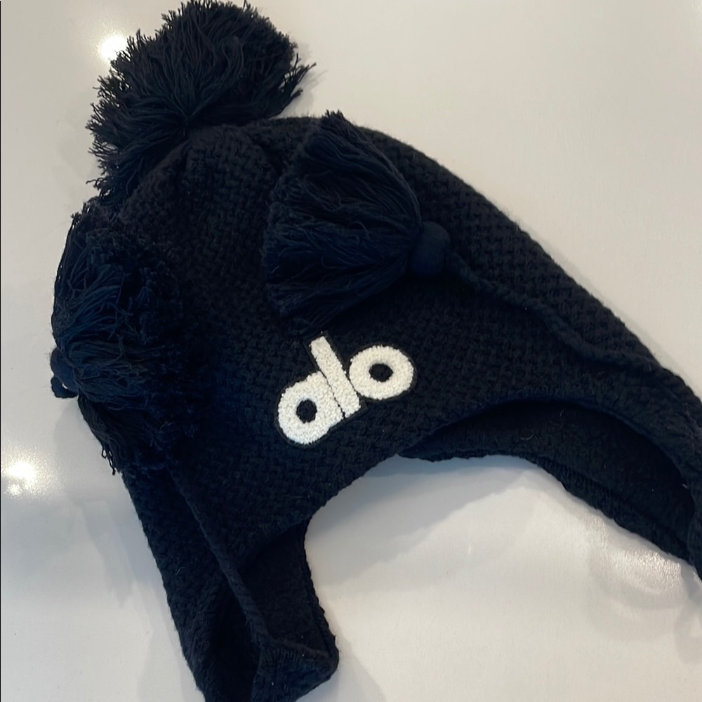 ALO Yoga Black and White Cozy Knit Hat with Pom-Pom